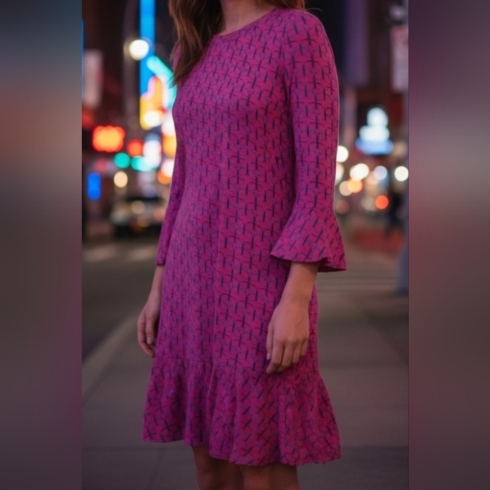 Buckhead Betties - NWT, Maze Runner Mandy Poly-Knit Shift Dress, Ruffled Bottom - Picture 1 of 11
